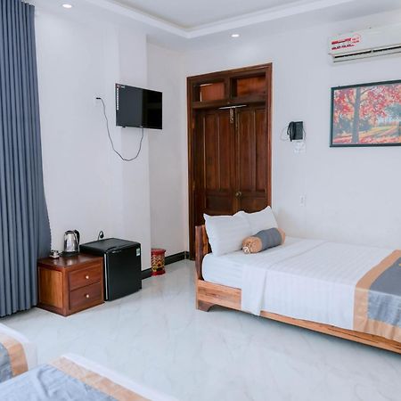 Khach San Hoang My Hotell Tuy Hoa Exteriör bild