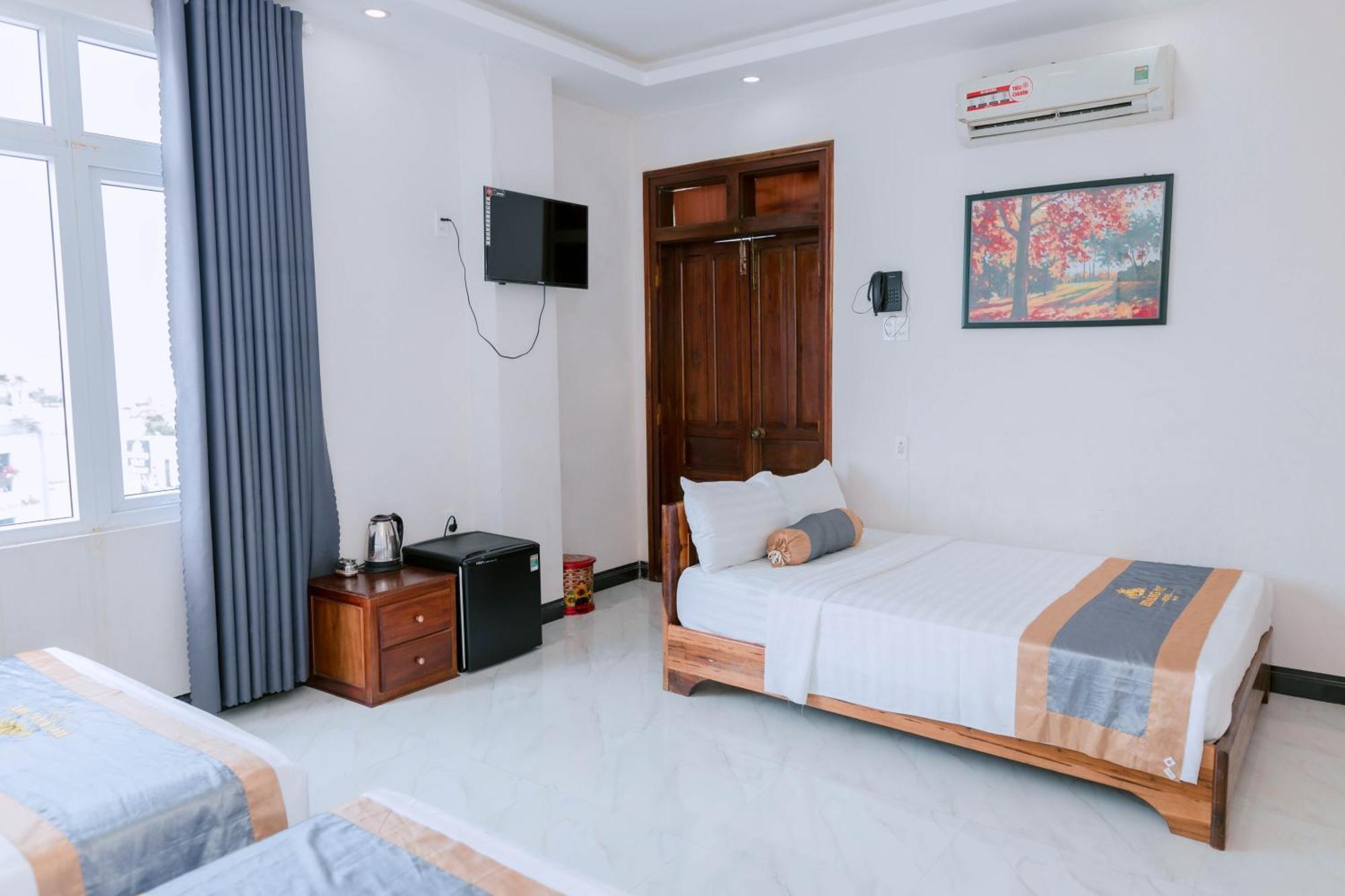 Khach San Hoang My Hotell Tuy Hoa Exteriör bild